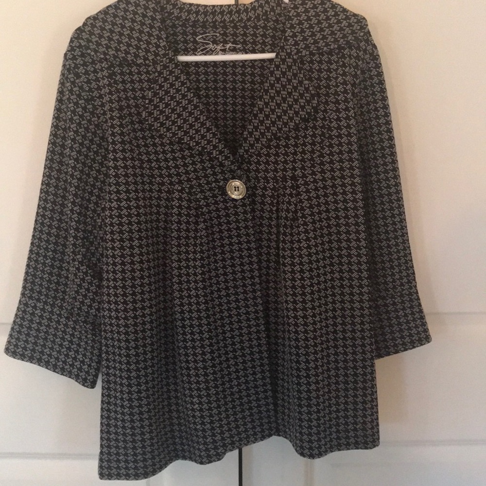 Soft by Avenue Black & White Size 14/16 Jacket